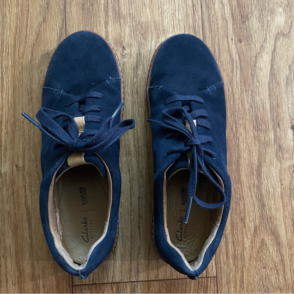 Clark Suede Lace Up Shoes - Women Size 7 [GREAT Condition]
